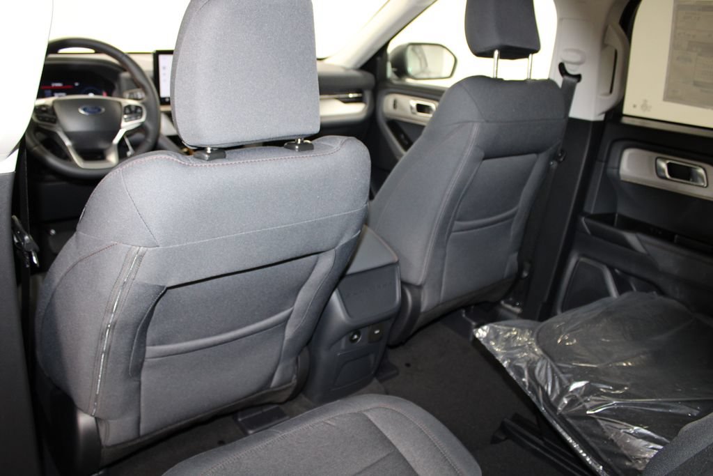 New 2026 Ford Explorer Active RWD image 26