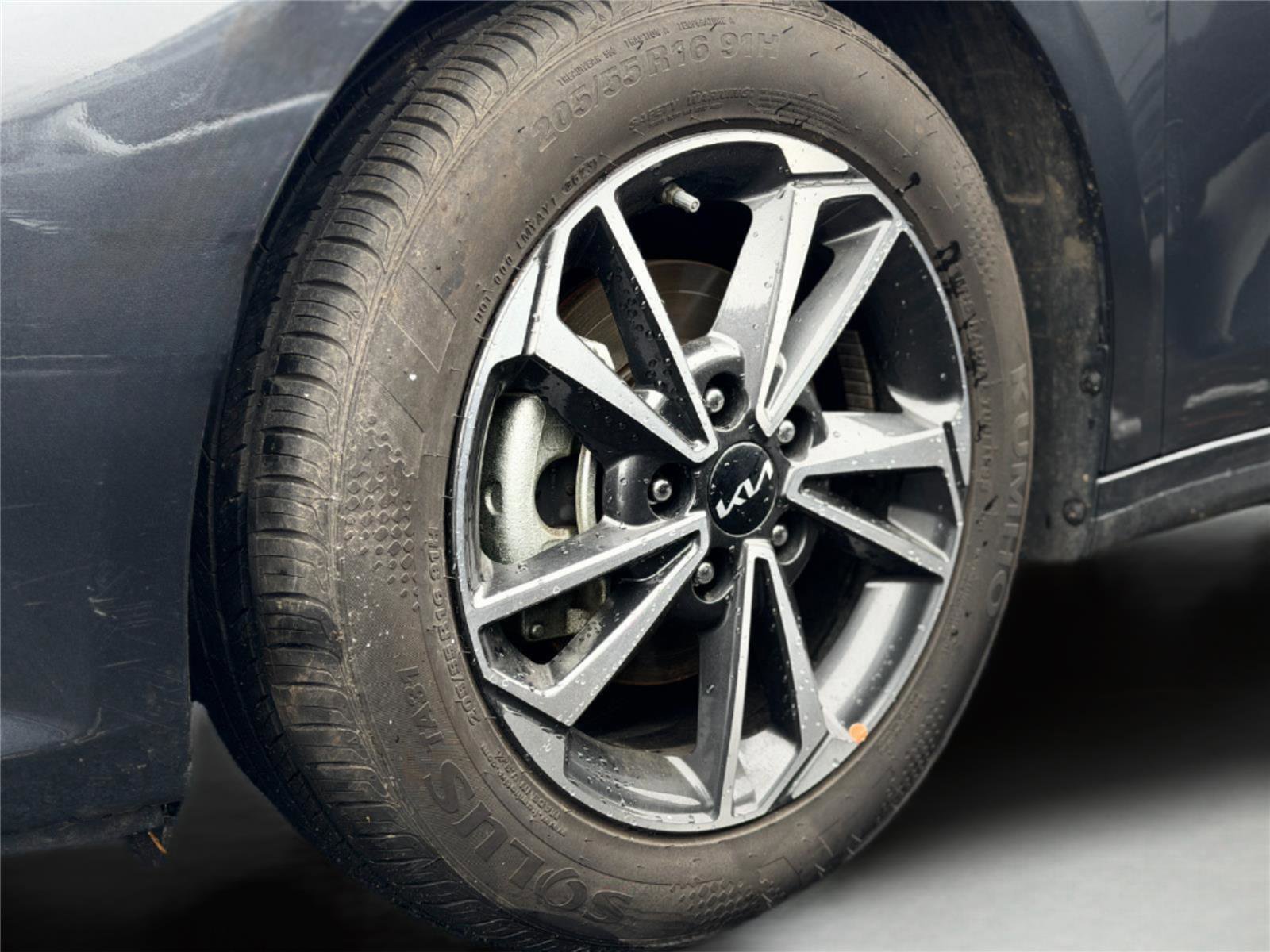 Used 2024 Kia Forte LXS image 12