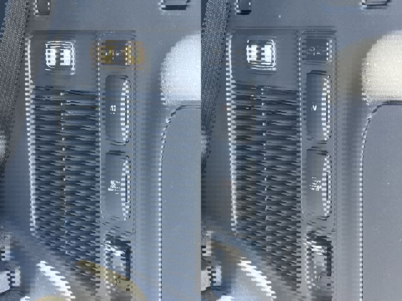 New 2025 Ford Expedition Active image 23