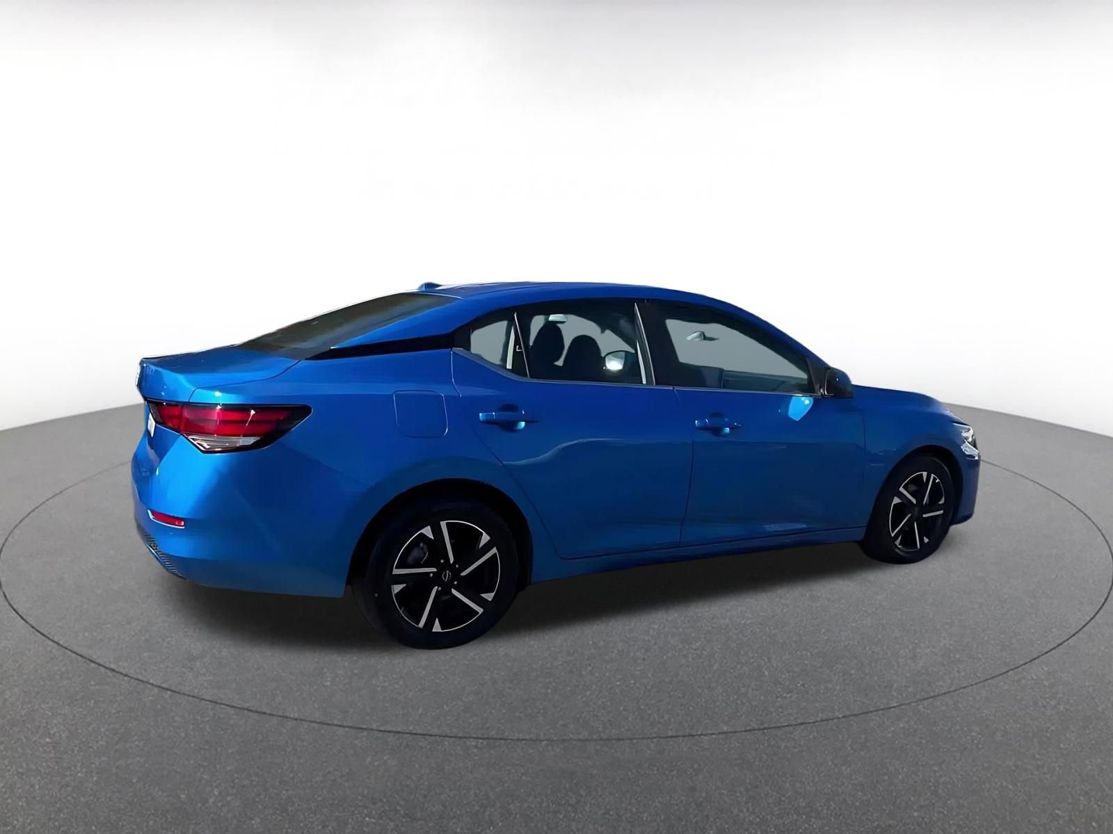 Used 2025 Nissan Sentra SV FWD image 15