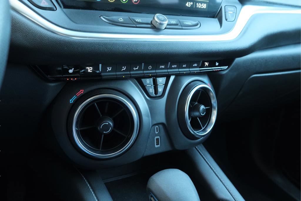 Used 2025 Chevrolet Blazer LT image 26