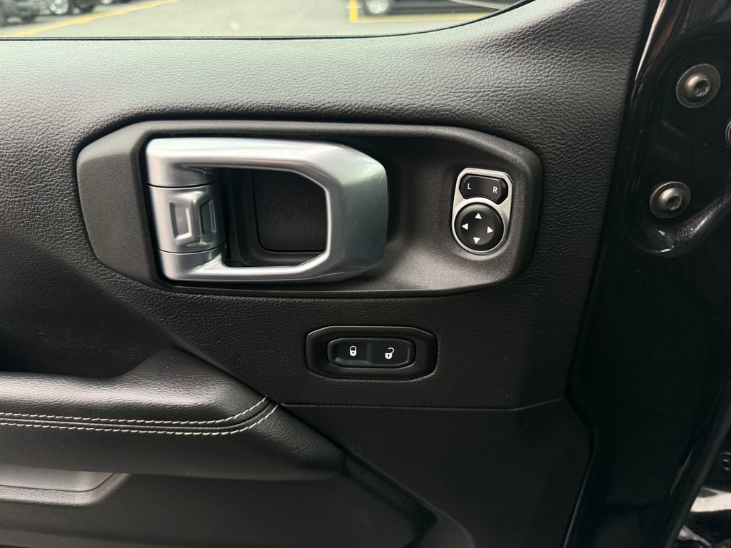 Used 2023 Jeep Wrangler Unlimited Sahara w/ Cold Weather Group image 21