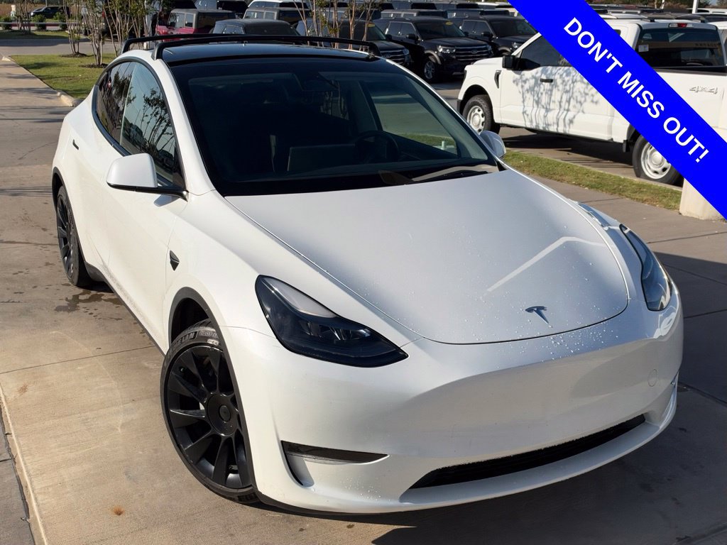 Used 2023 Tesla Model Y Long Range AWD/4WD image 2