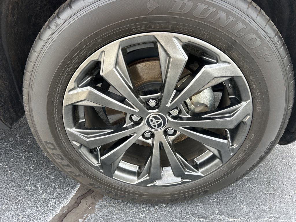 Used 2024 Toyota RAV4 Limited w/ Advanced Technology Package image 26