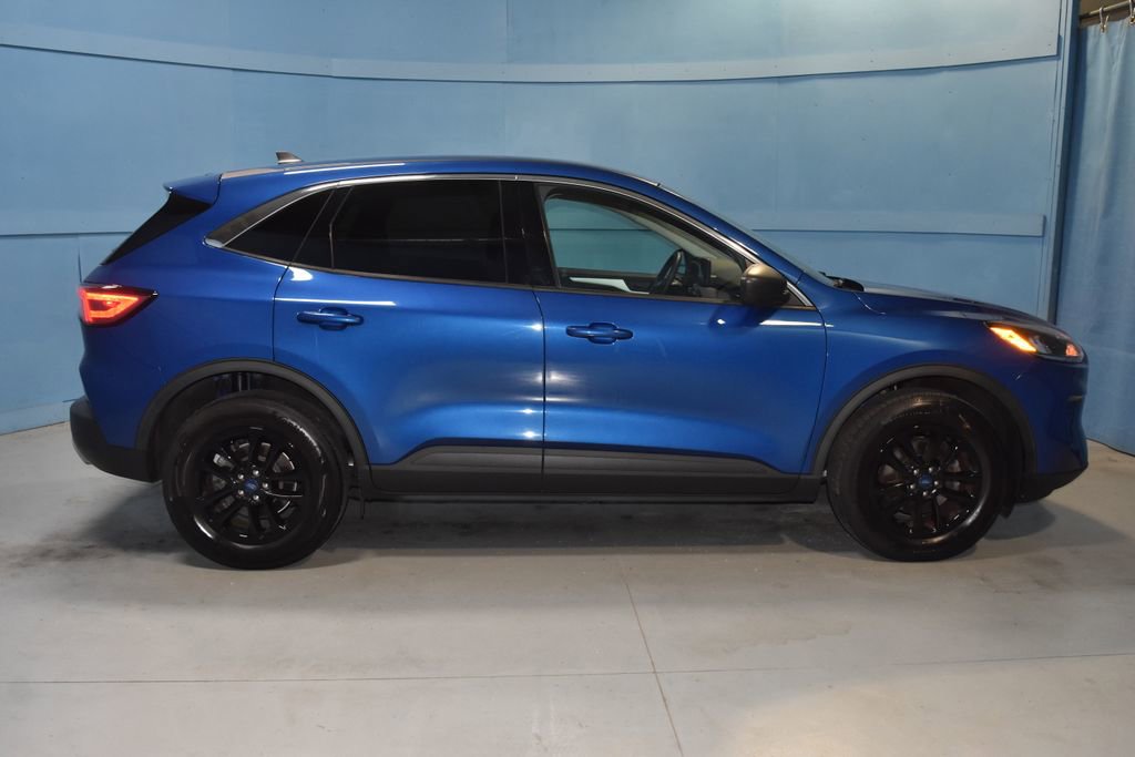 Used 2022 Ford Escape SE image 21