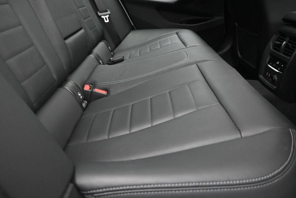 Used 2020 BMW 330i Sedan w/ Executive Package RWD image 22