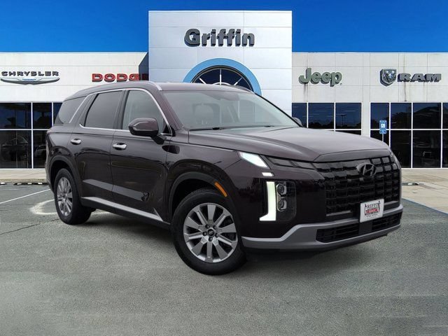 Used 2024 Hyundai Palisade SEL FWD image 2