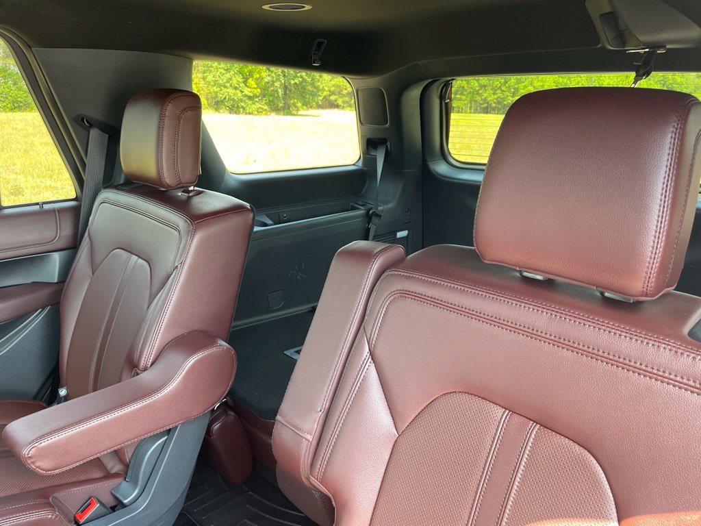 Used 2024 Ford Expedition Limited AWD/4WD image 37