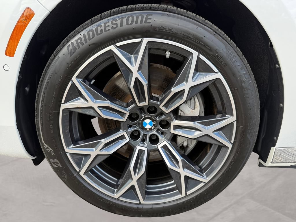 Certified 2023 BMW i7 xDrive60 AWD/4WD image 14