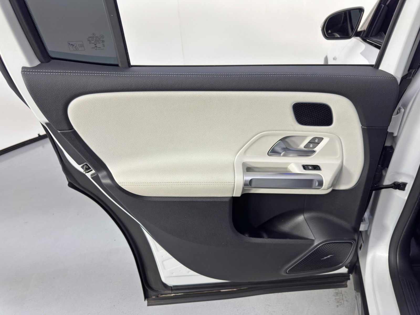 Used 2021 Mercedes-Benz GLB 35 AMG 4MATIC image 44