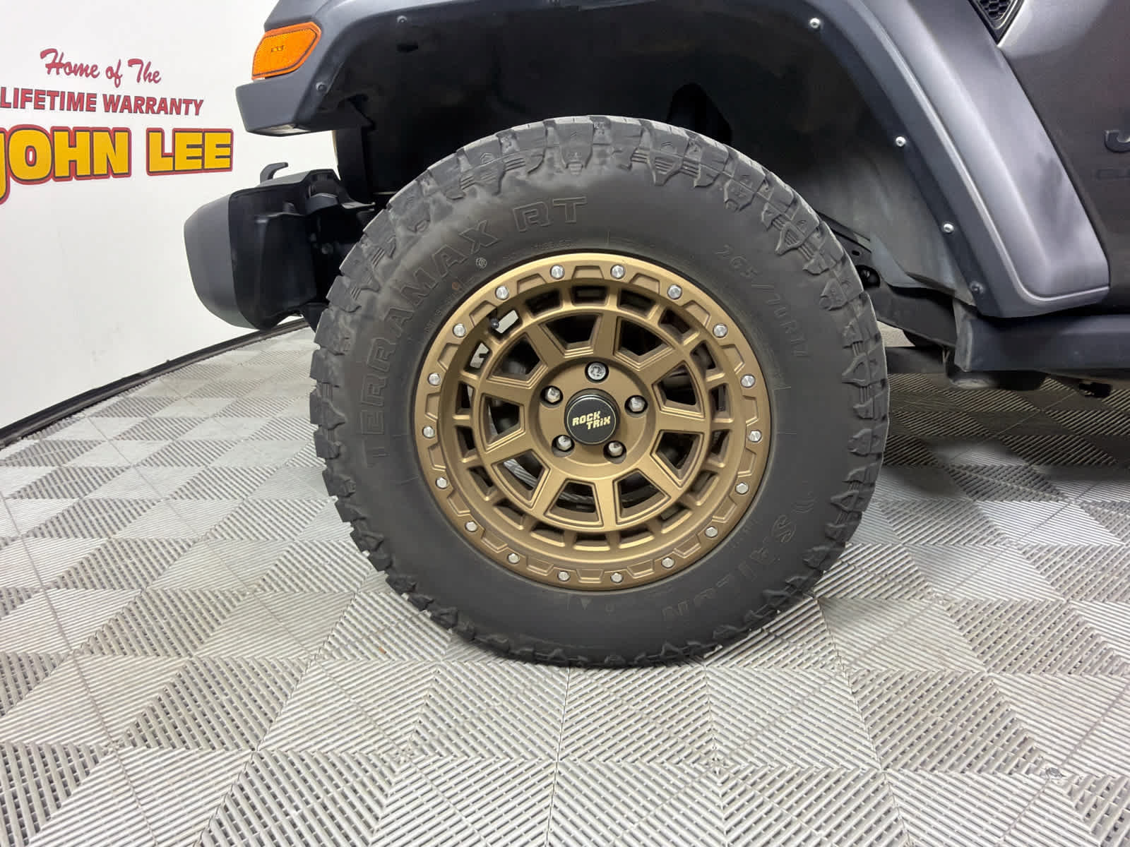 Used 2023 Jeep Gladiator Sport w/ Trailer Tow Package AWD/4WD image 10