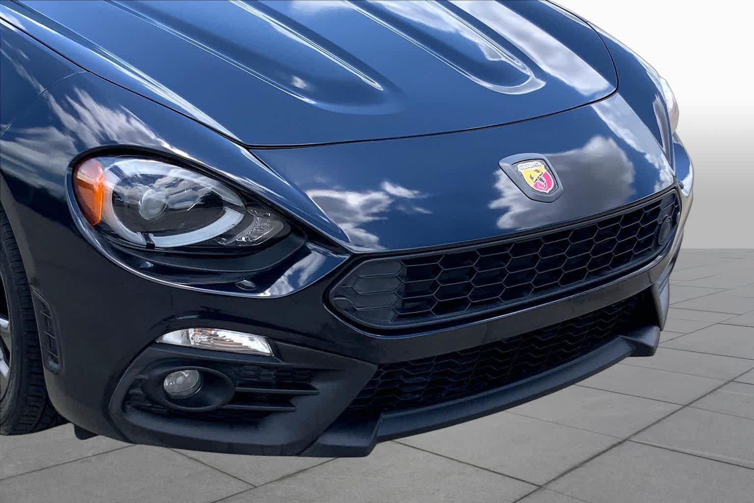 Used 2018 FIAT 124 Spider Abarth w/ Convenience Group RWD image 24