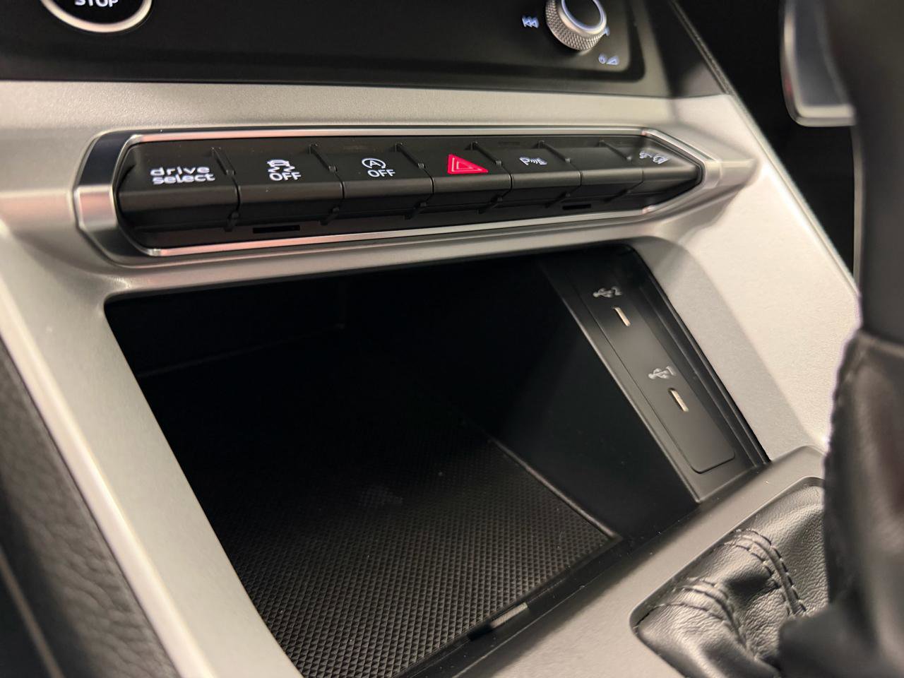 Used 2022 Audi Q3 2.0T Premium w/ Convenience Package image 23