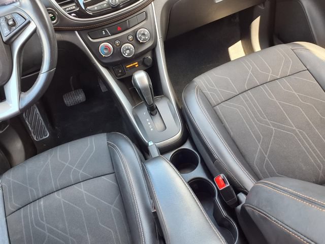 Used 2020 Chevrolet Trax LT w/ Driver Confidence Package FWD image 9
