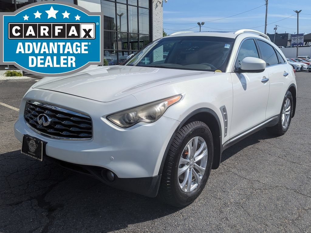 Used 2010 INFINITI FX35 AWD w/ Navigation Pkg image 2