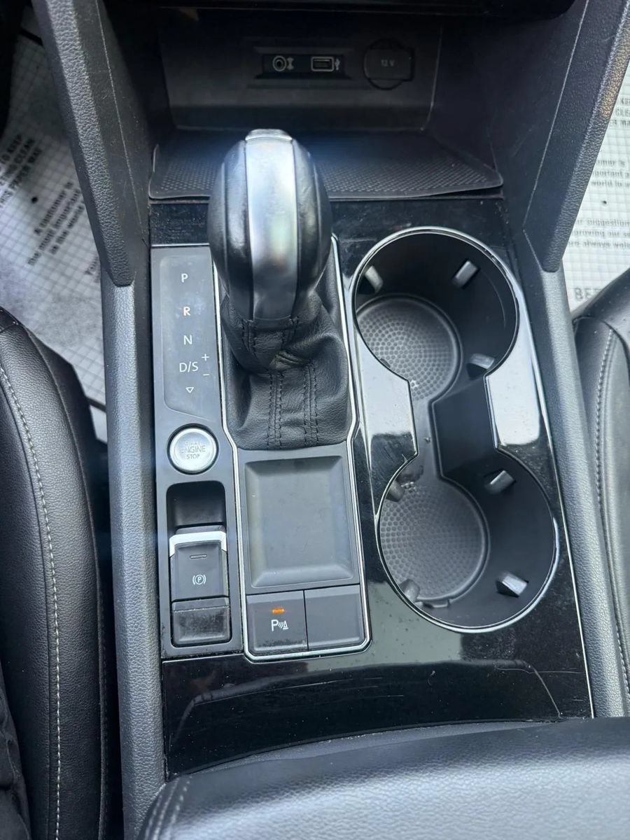 Used 2018 Volkswagen Atlas SEL FWD image 17