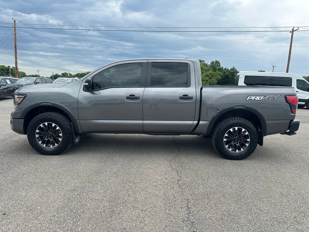 Used 2022 Nissan Titan PRO-4X w/ Pro-4x Convenience Package AWD/4WD image 8