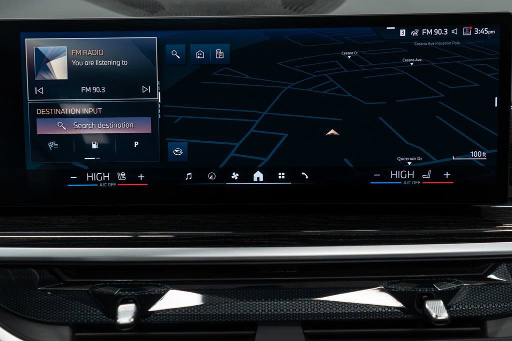 Used 2025 BMW X6 xDrive40i w/ Climate Comfort Package image 24