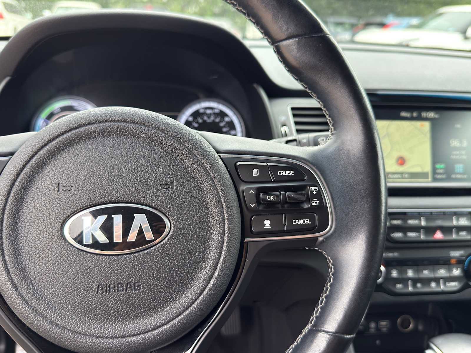 Used 2018 Kia Niro EX w/ EX Premium Package FWD image 21
