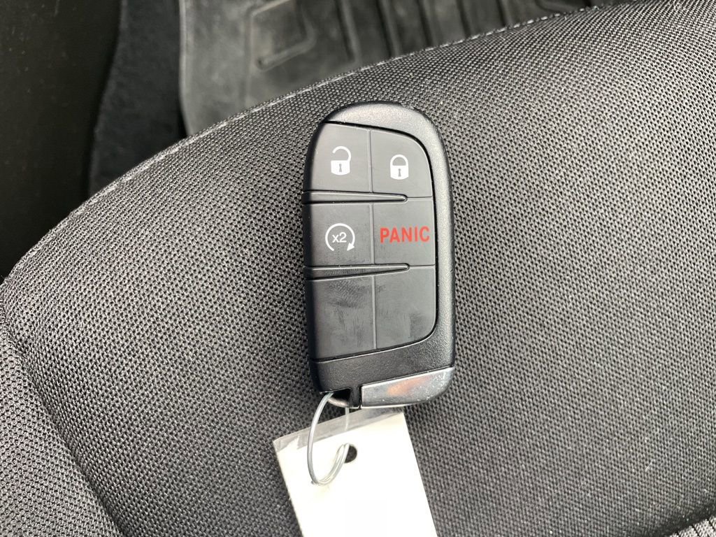 Used 2023 Jeep Renegade Altitude w/ Sun/Sound Group AWD/4WD image 24