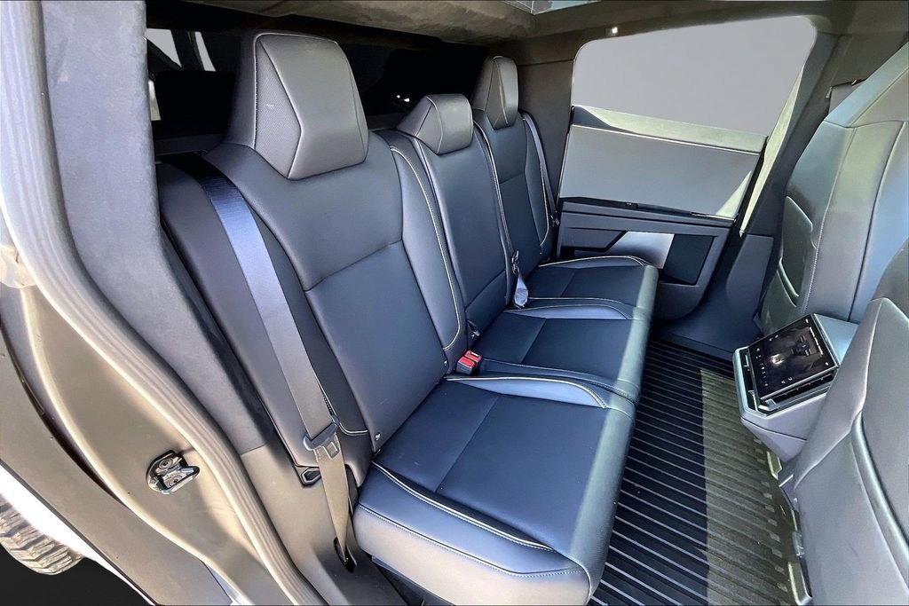 Used 2025 Tesla Cybertruck AWD Crew Cab image 27