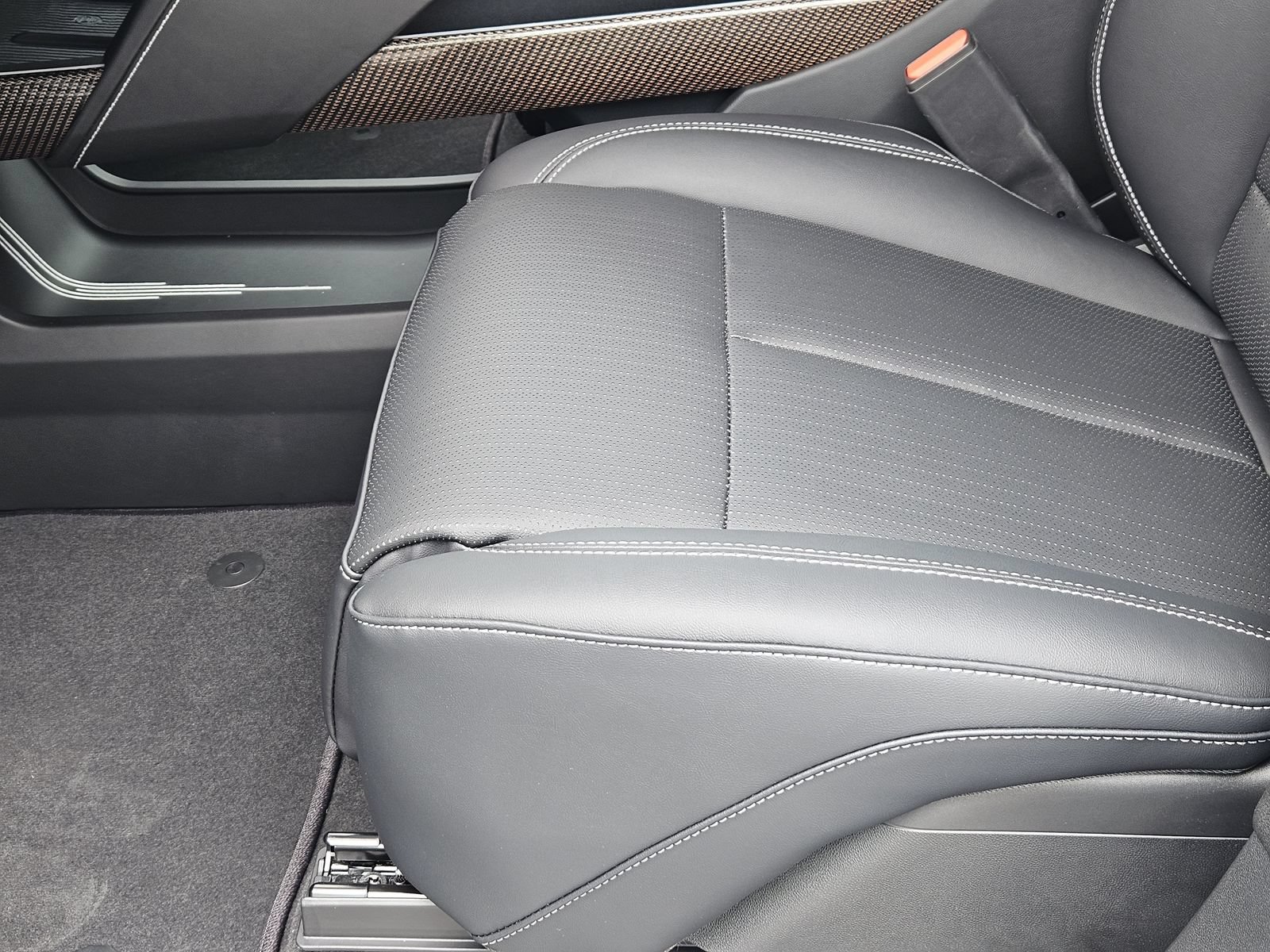 New 2027 Cadillac Vistiq Sport AWD/4WD image 27
