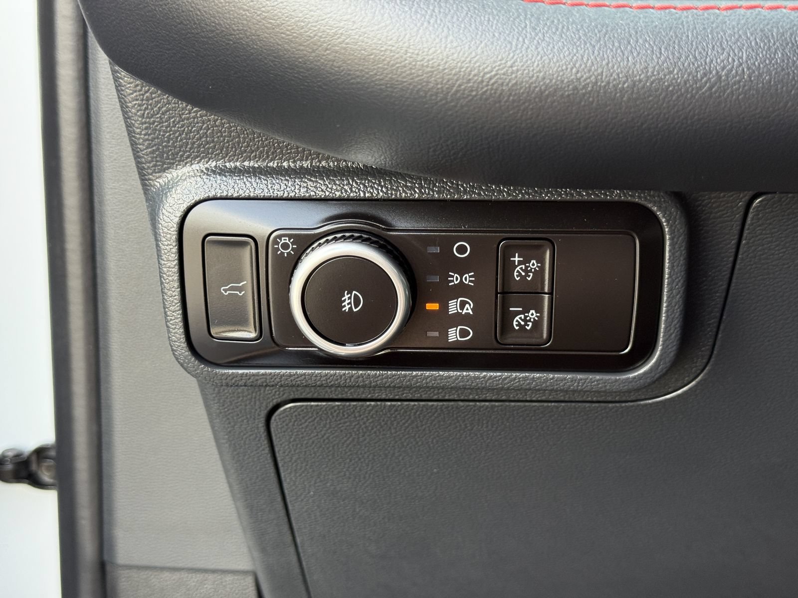 Used 2025 Ford Explorer ST-Line RWD image 35