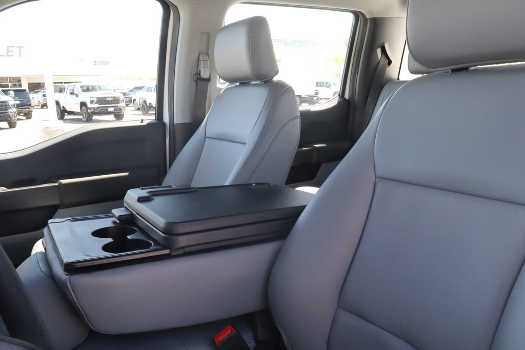 New 2026 Ford F550 4x4 Crew Cab image 18