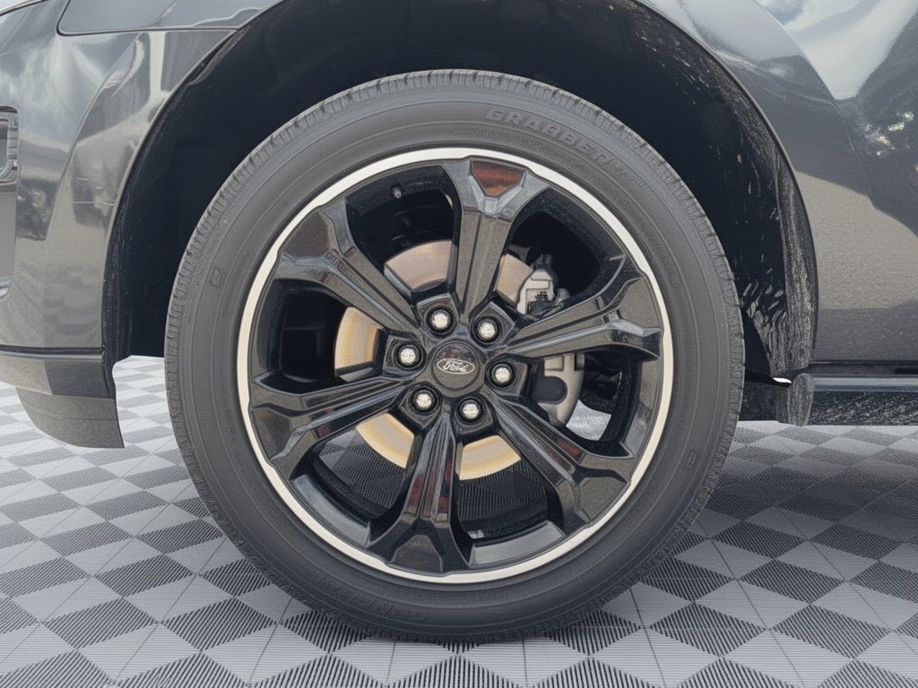 Used 2023 Ford Expedition Limited RWD image 13