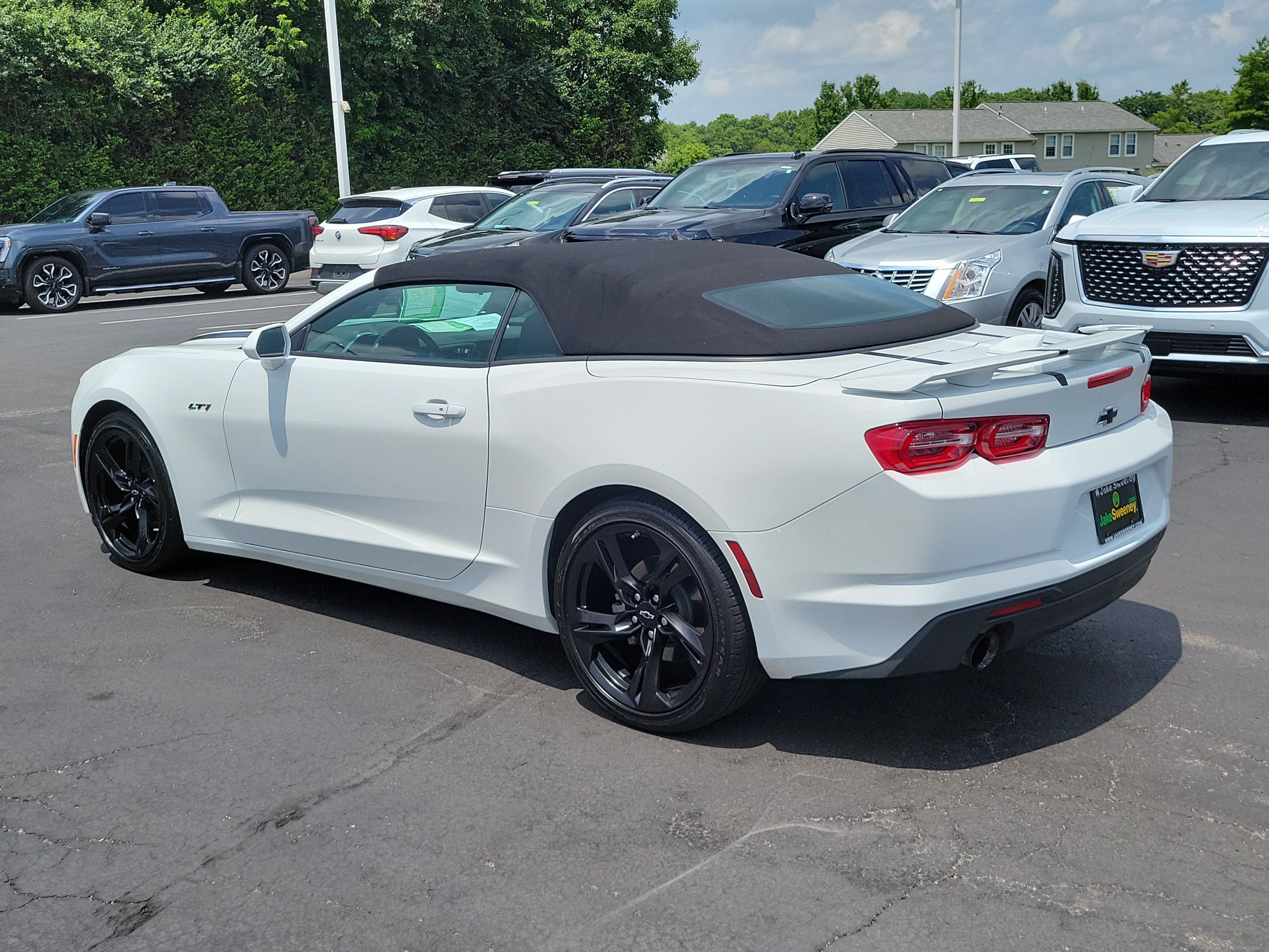 Used 2023 Chevrolet Camaro LT RWD image 3