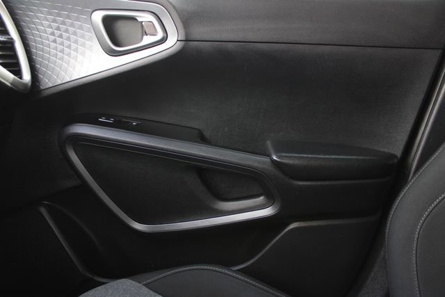 Used 2021 Kia Soul S FWD image 18
