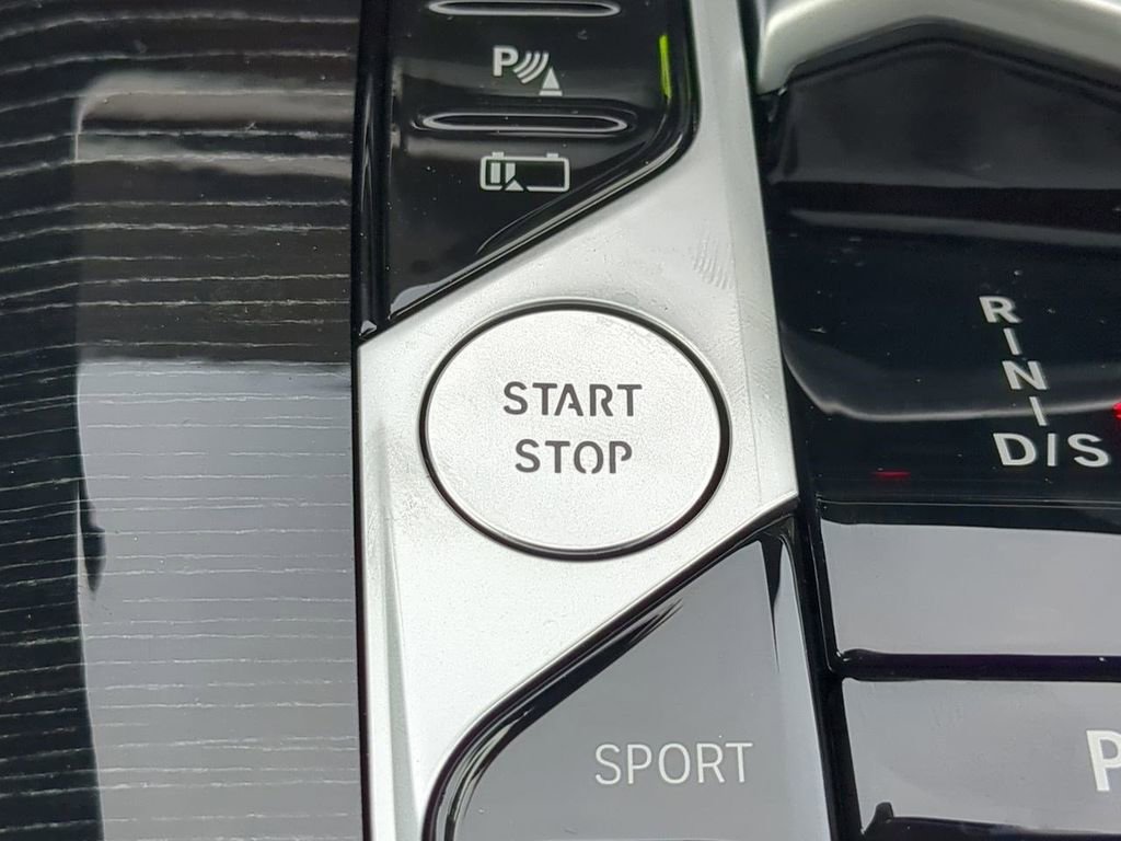 New 2026 BMW X5 xDrive50e w/ M Sport Package image 29