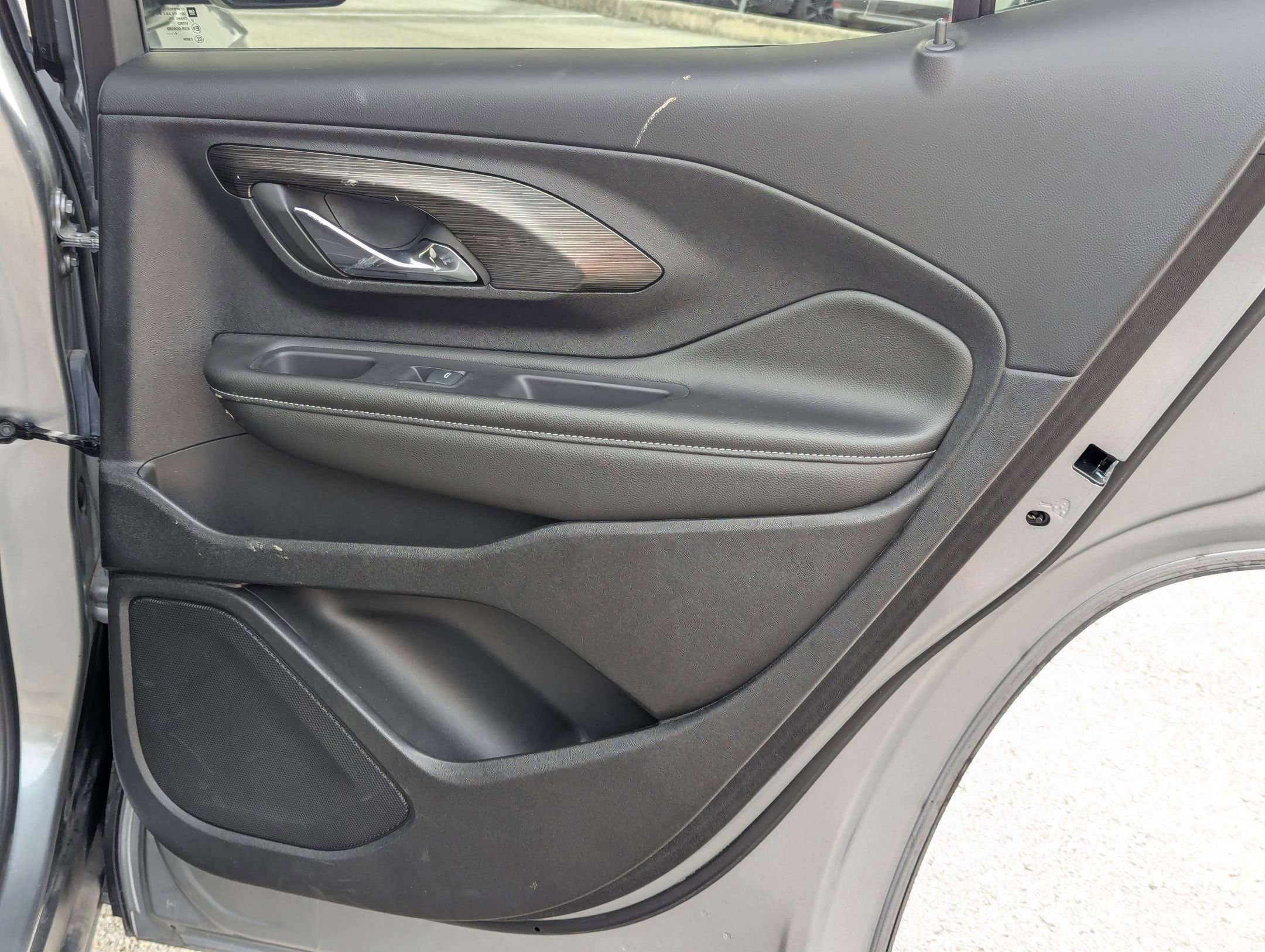 Used 2024 GMC Terrain SLE w/ Driver Convenience Package image 26