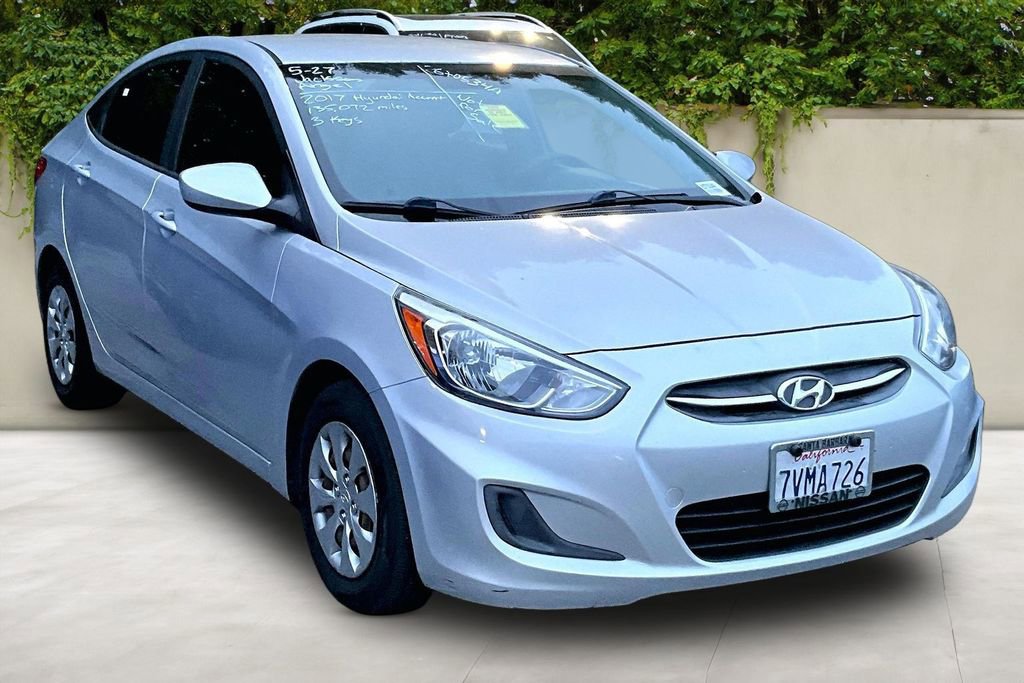 Used 2017 Hyundai Accent SE FWD image 1