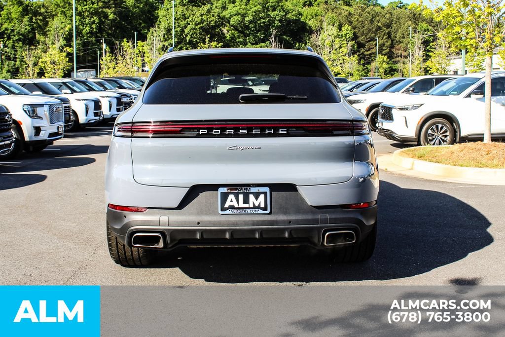 Used 2024 Porsche Cayenne AWD/4WD image 9