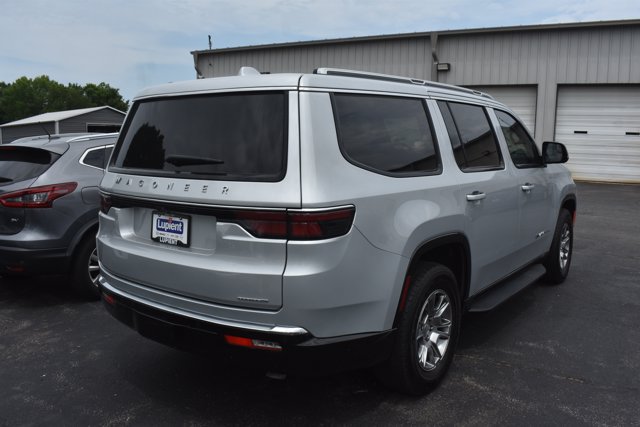 Used 2022 Jeep Wagoneer Series I RWD image 5
