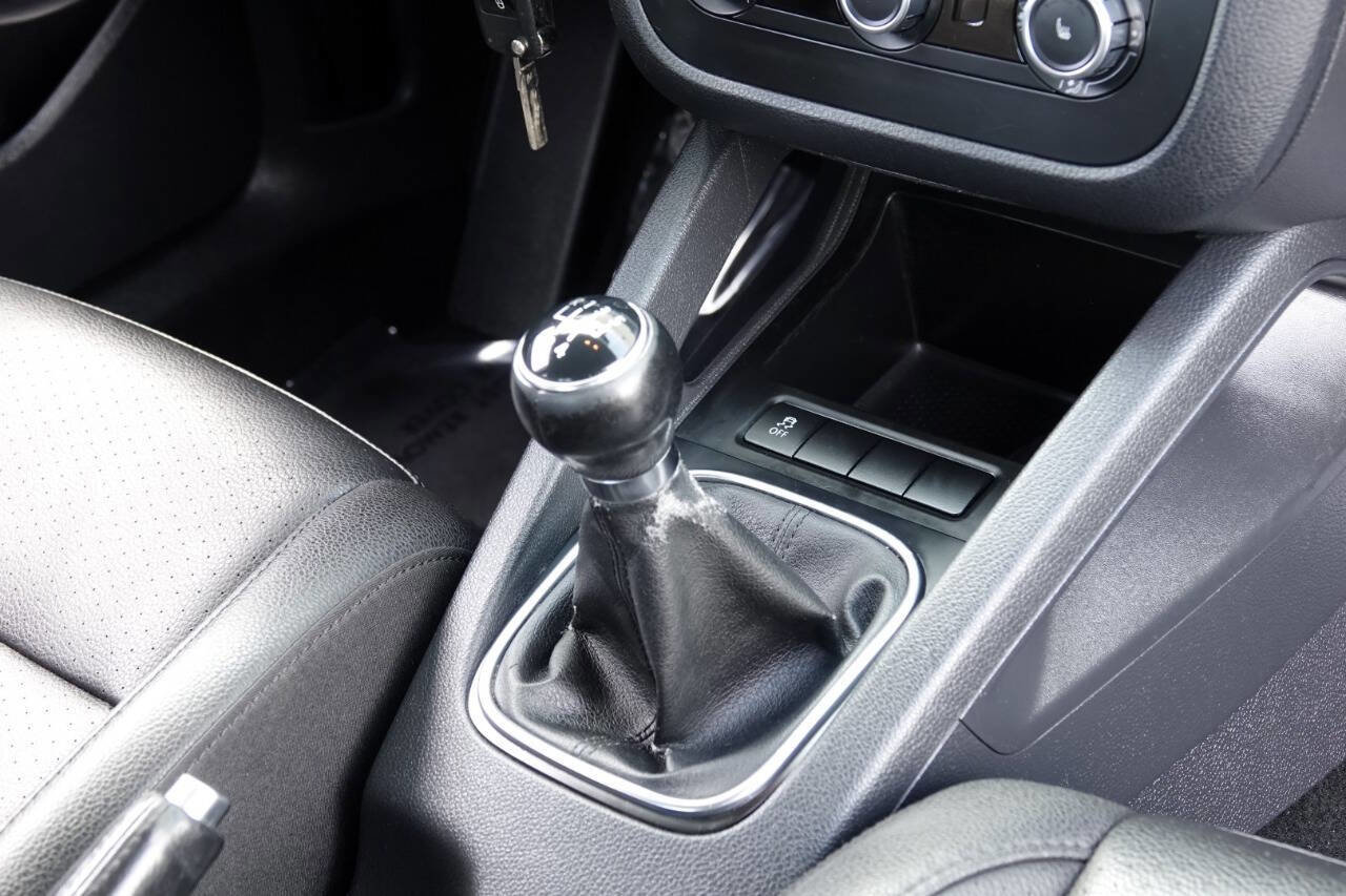 Used 2010 Volkswagen Jetta Limited Edition FWD image 78