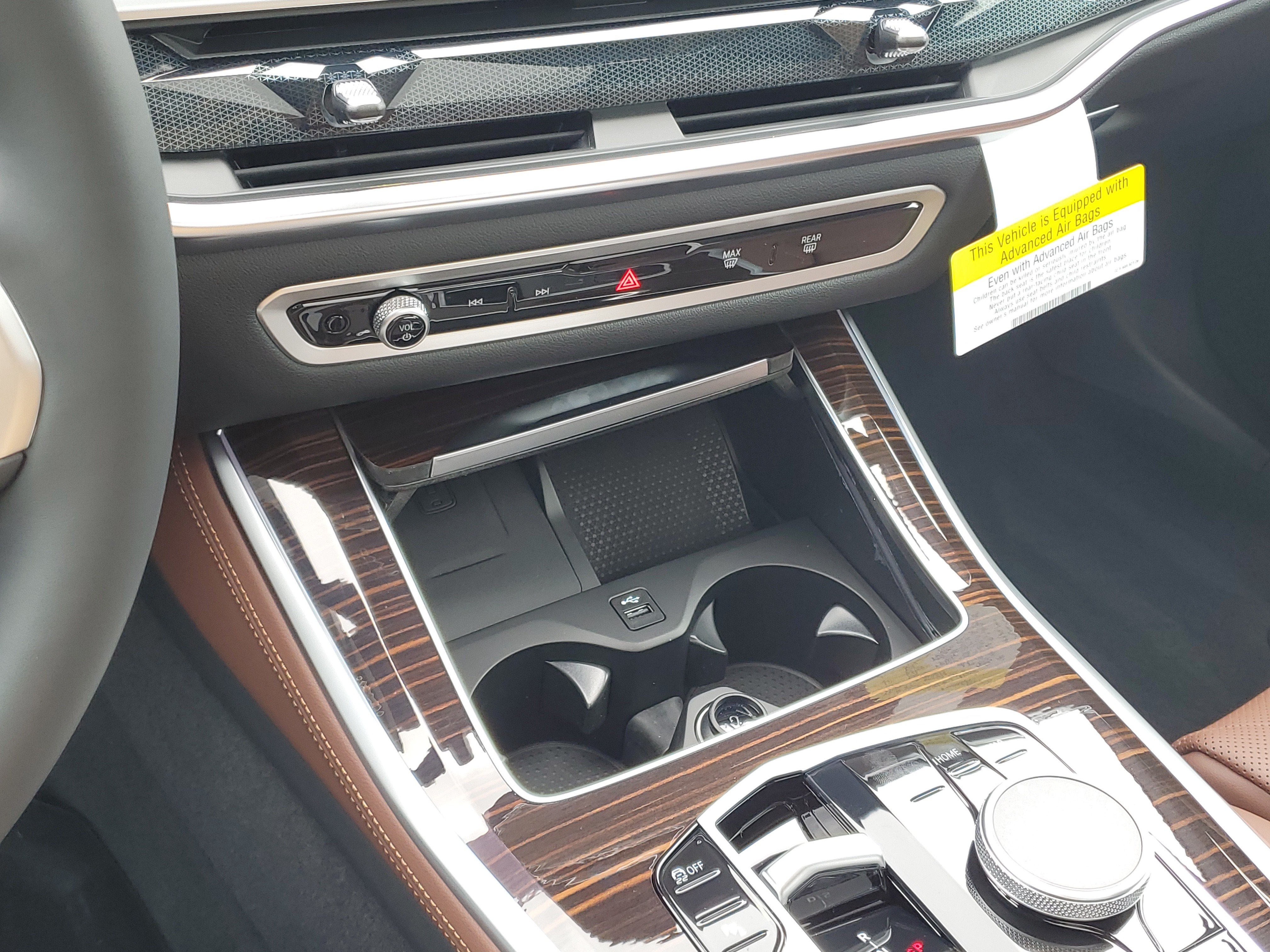 New 2026 BMW X5 xDrive40i w/ M Sport Package AWD/4WD image 18