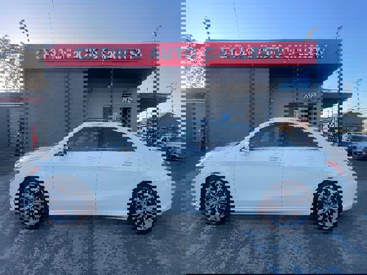 Used 2016 Mercedes-Benz CLA 250 4MATIC image 6