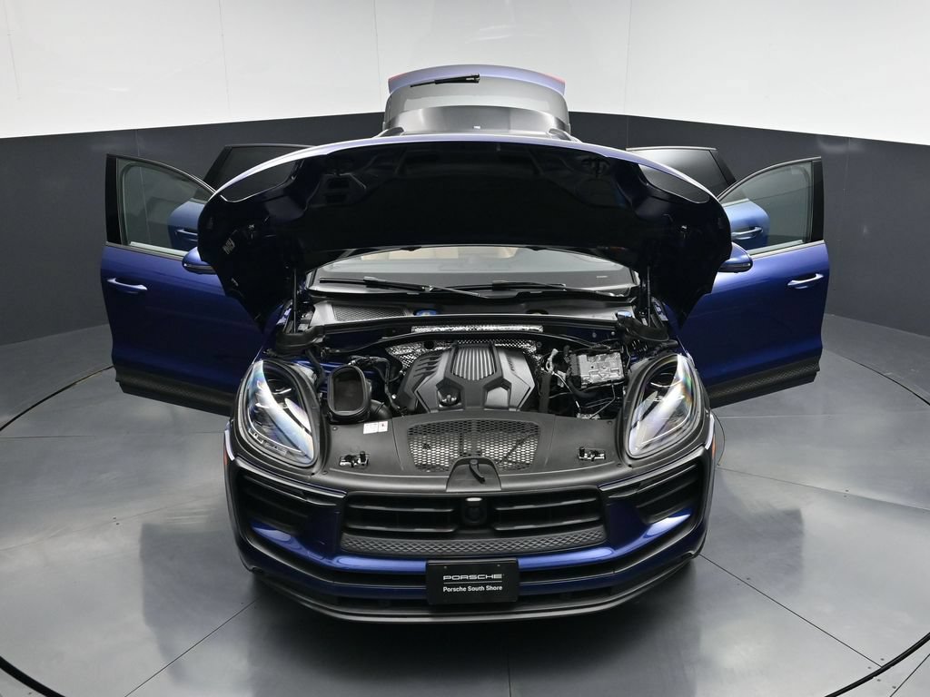 Used 2024 Porsche Macan w/ Premium Plus Package AWD/4WD image 30