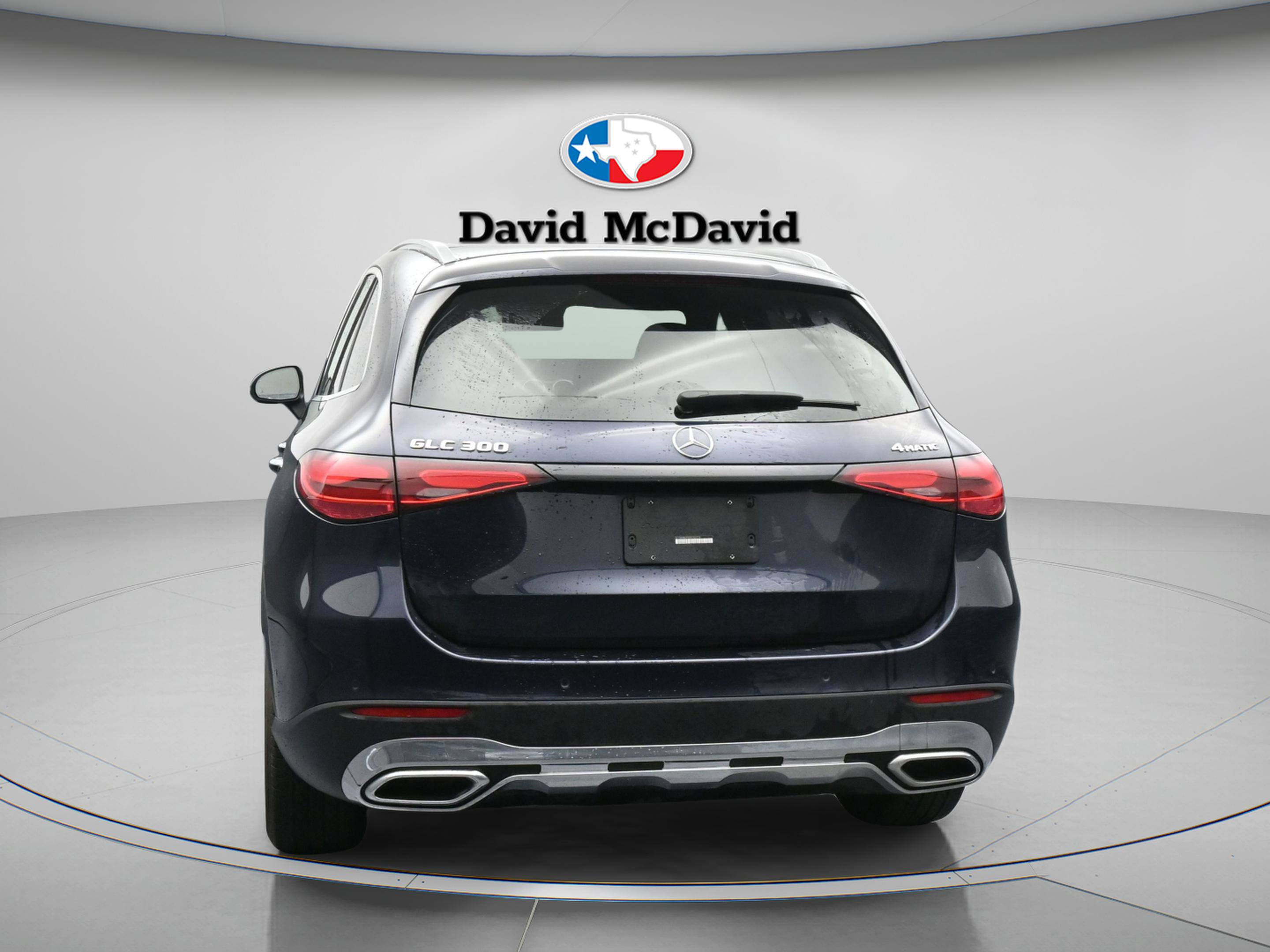 Used 2023 Mercedes-Benz GLC 300 4MATIC w/ Exclusive Trim Package image 7