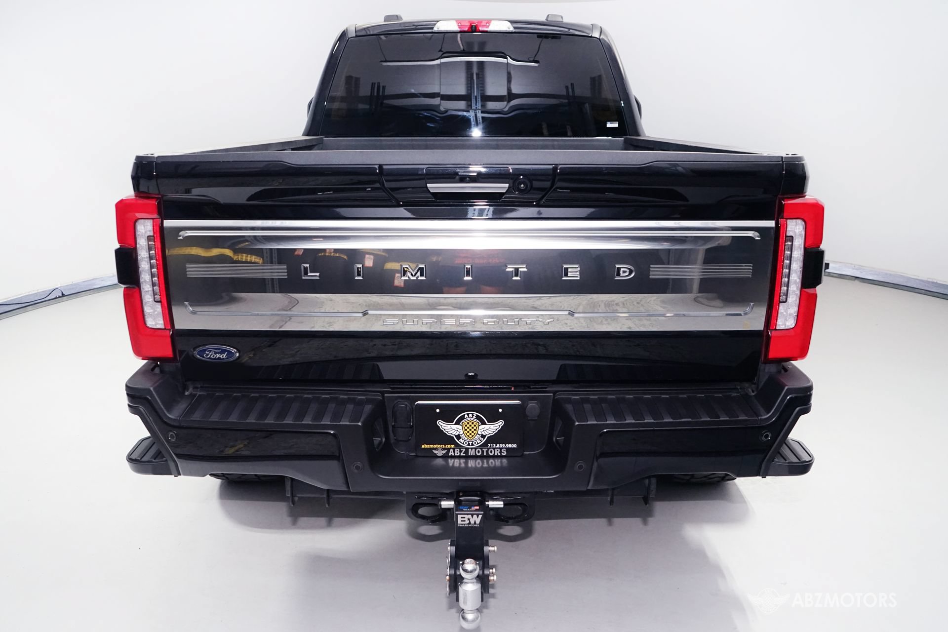 Used 2024 Ford F250 Limited w/ FX4 Off-Road Package AWD/4WD image 7