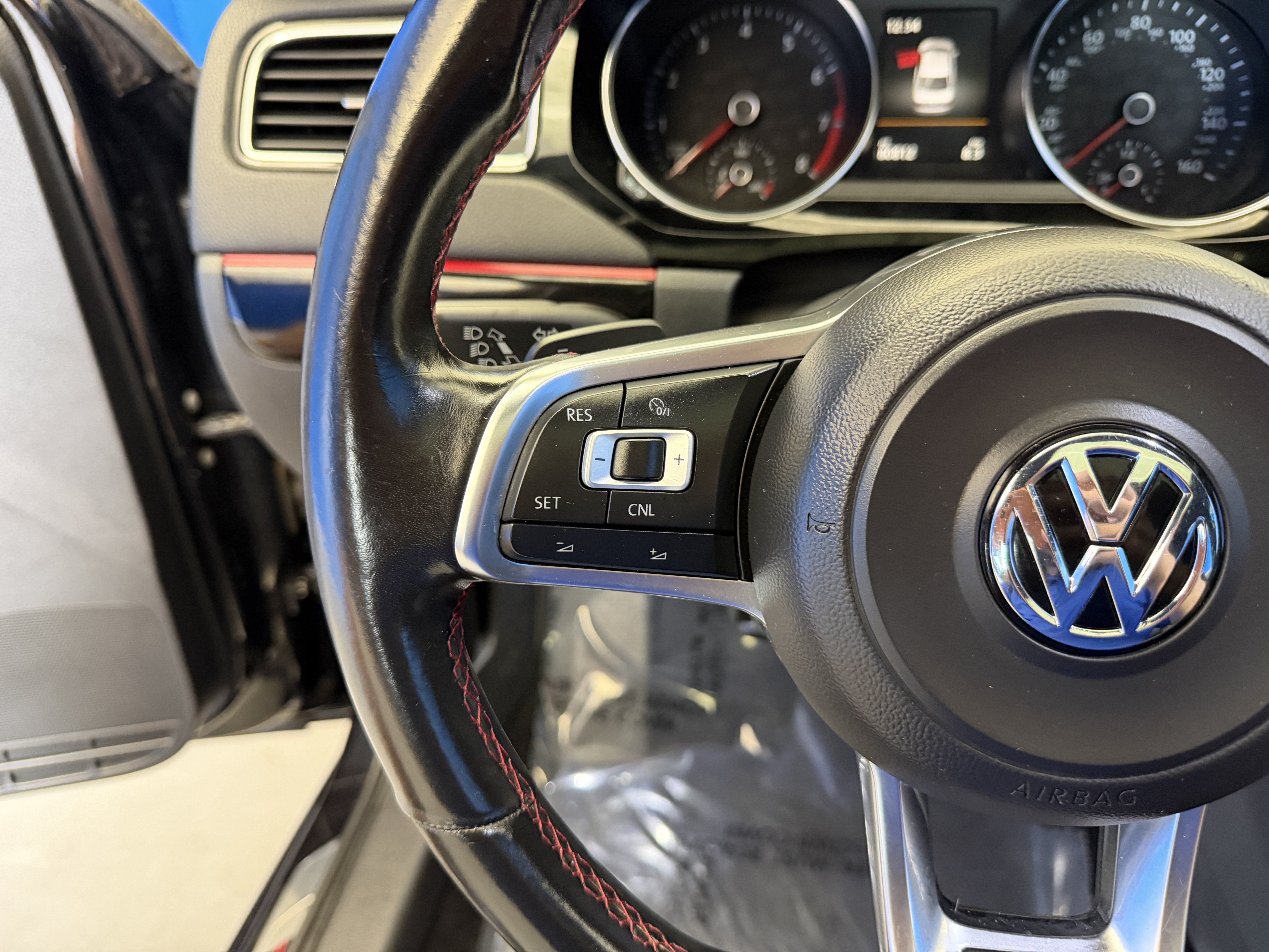 Used 2016 Volkswagen Jetta GLI SEL FWD image 16