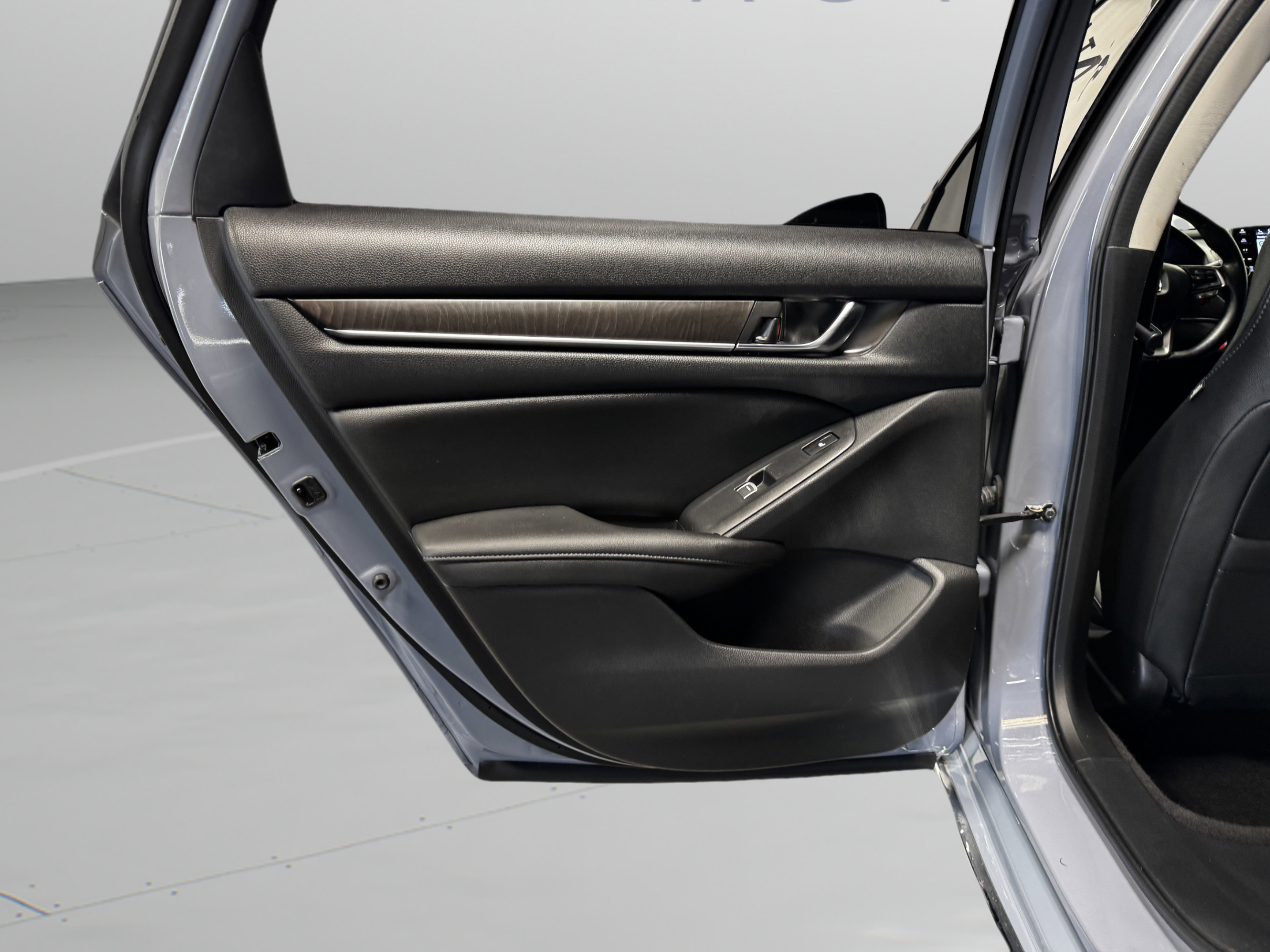 Used 2021 Honda Accord Touring image 14