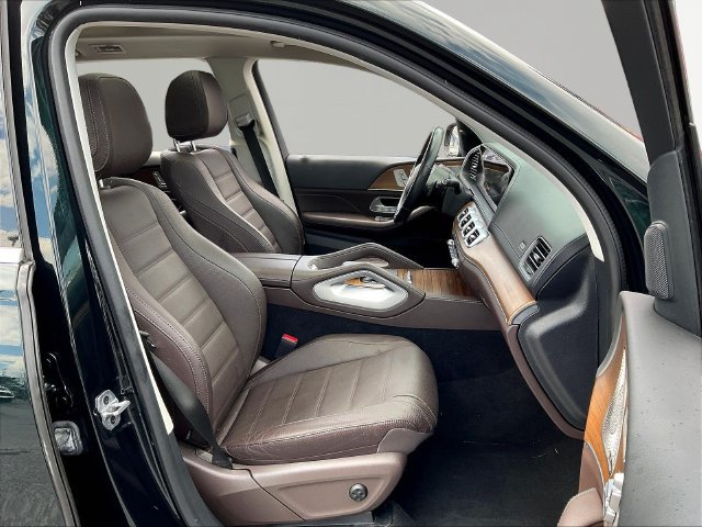 Used 2023 Mercedes-Benz GLS 450 4MATIC image 30