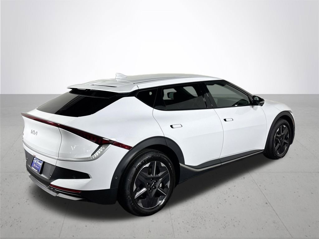 New 2025 Kia EV6 Light w/ Light LR Technology Package image 7