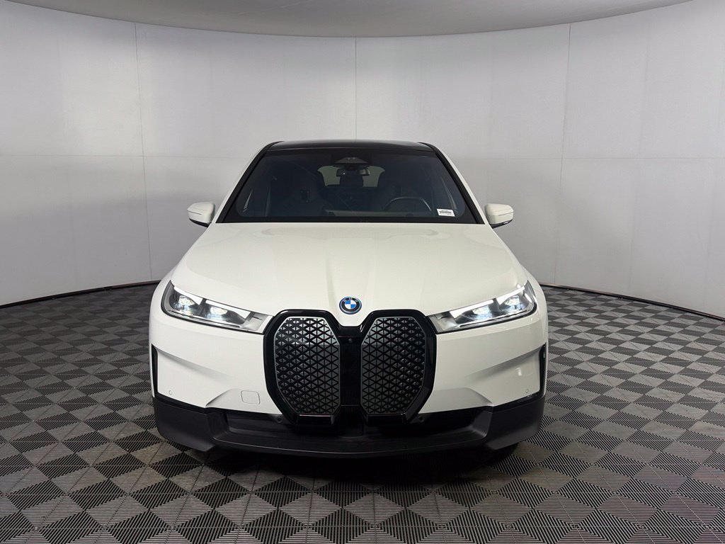 Used 2024 BMW iX xDrive50 w/ Convenience Package AWD/4WD image 3