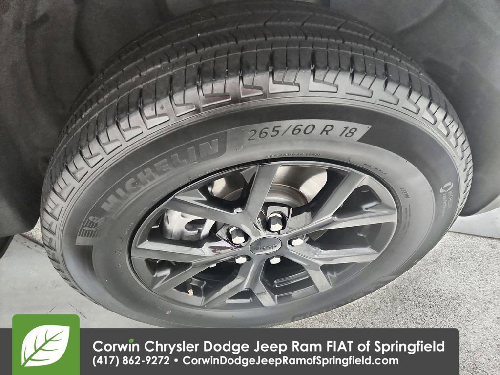 Certified 2024 Jeep Grand Cherokee L Laredo image 18