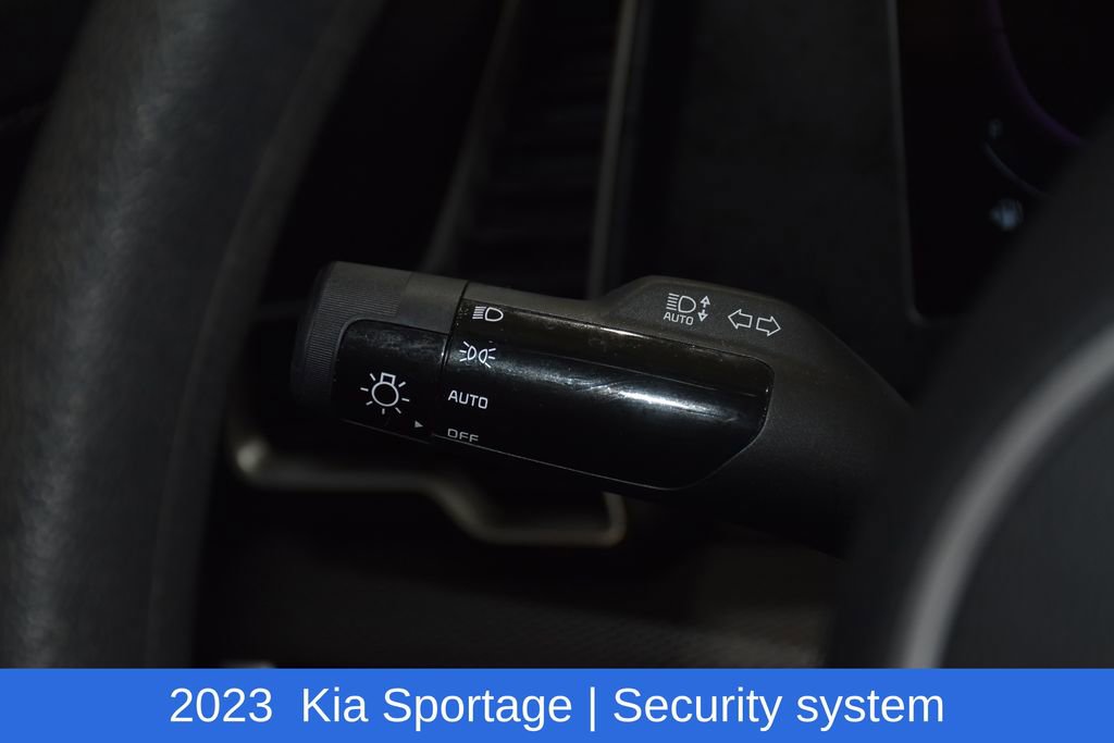 Used 2023 Kia Sportage LX image 11
