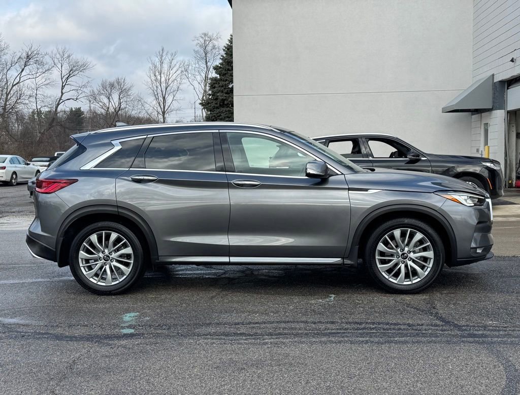 Used 2024 INFINITI QX50 Luxe image 2